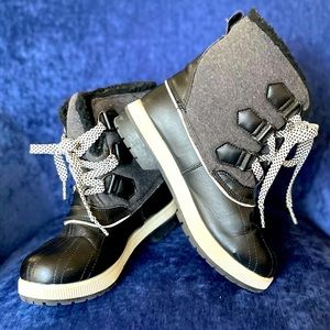 Totes • Kids Snow Boots